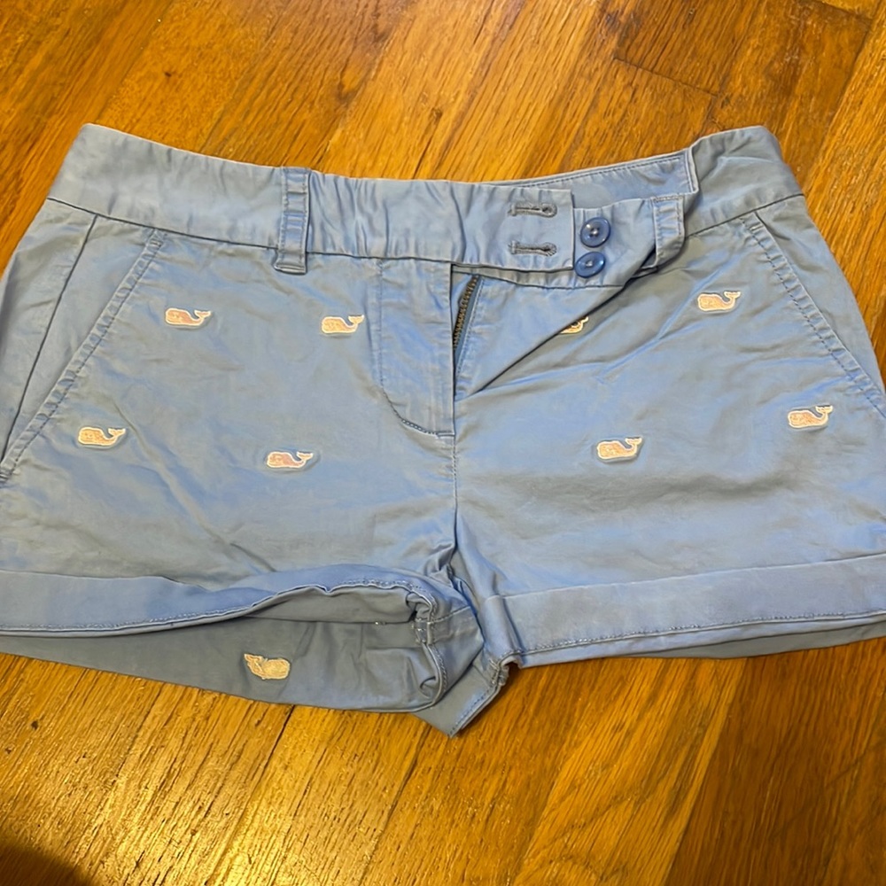Womens Vineyard Vines khaki shorts